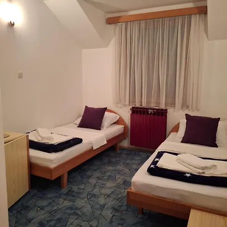 Restoran Prenociste As Oda ve Kahvaltı *